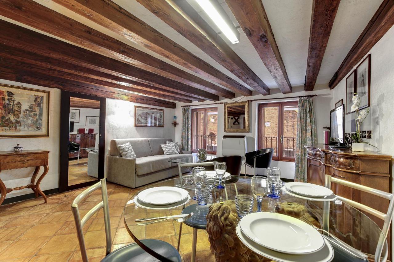Canal view suite in Rialto Venezia Esterno foto