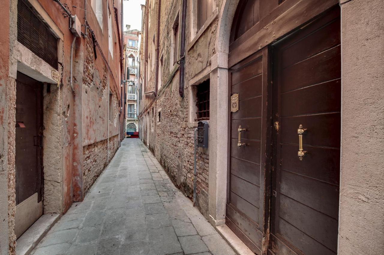 Canal view suite in Rialto Venezia Esterno foto